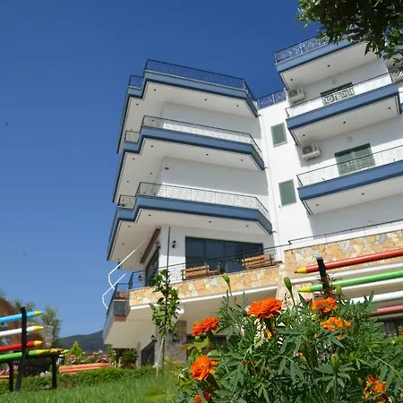Artisti 3* Wlora