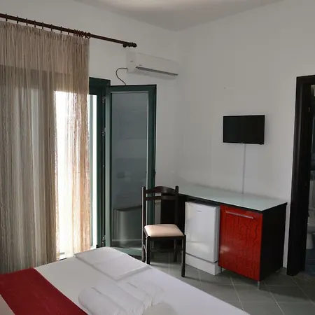 Hotel Artisti 3*